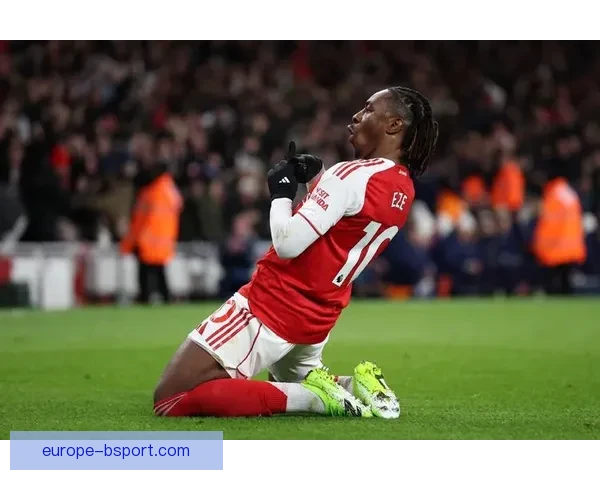 埃泽英超客场任意球精彩破门力助球队获胜